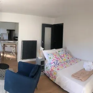  Appartement Rond Point Studio Cosy Et Avec Balcon